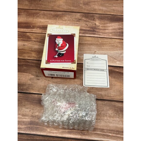 2005 HALLMARK KEEPSAKE ORNAMENT QXG4312 A PUTTER FOR SANTA GOLFING - Picture 5 of 10